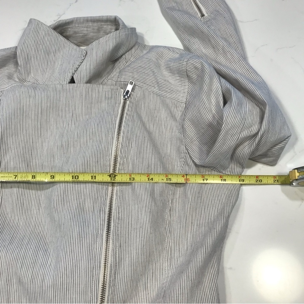 Chelsea28 Gray Pinstripe Peplum Moto jacket - Picture 9 of 11